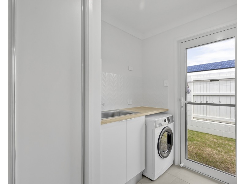 31 Palmetto Crescent, Rural View QLD 4740