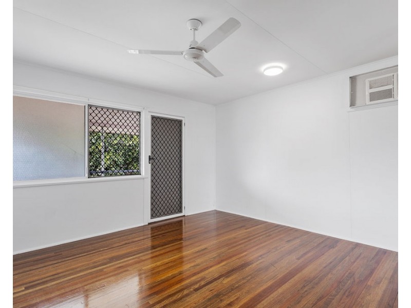 19 Barton Street, West Mackay QLD 4740