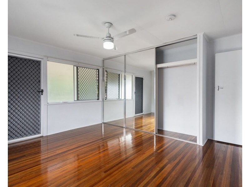 19 Barton Street, West Mackay QLD 4740