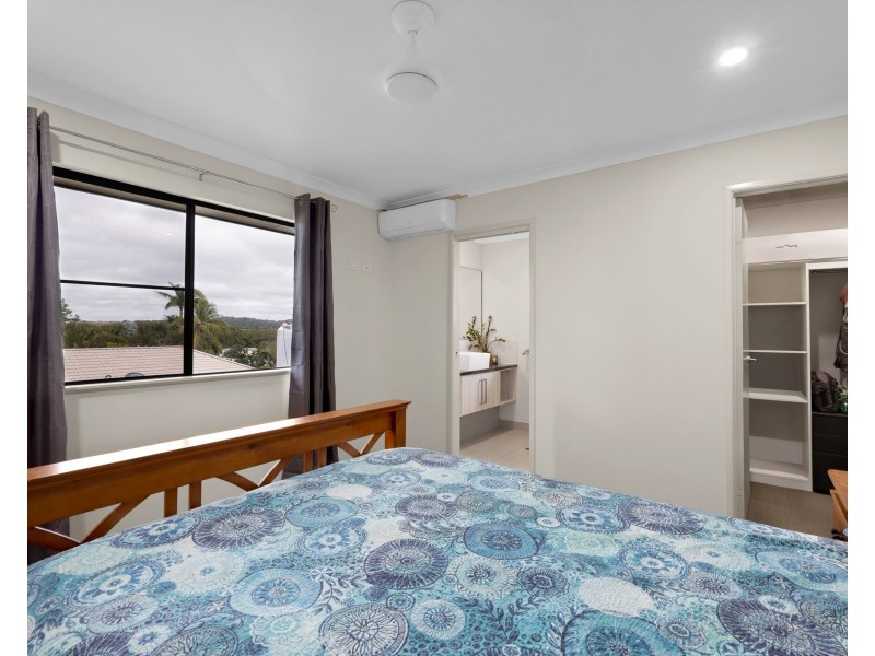 32 Hangan Street, Bucasia QLD 4750