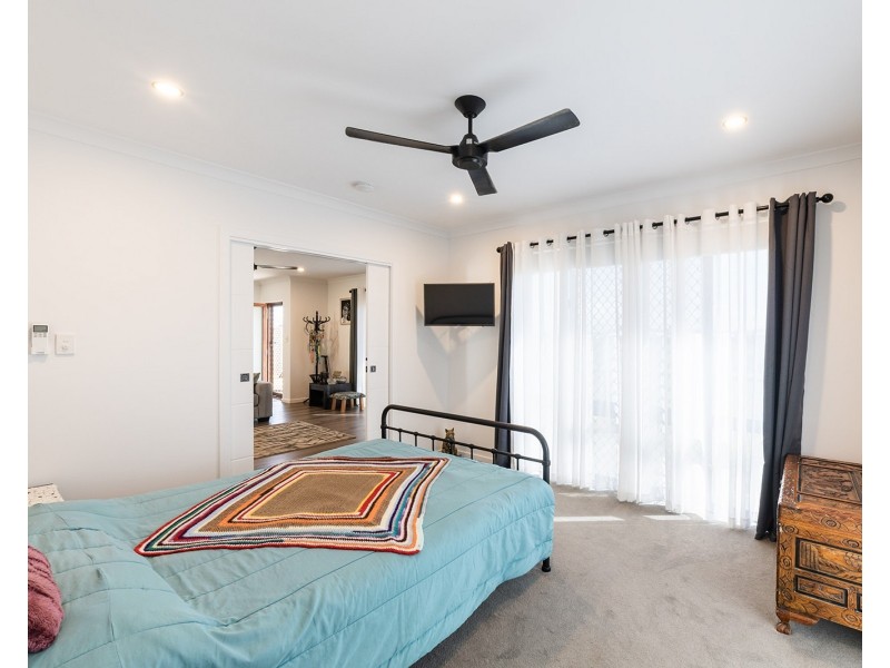 40 Somerset Drive, Andergrove QLD 4740
