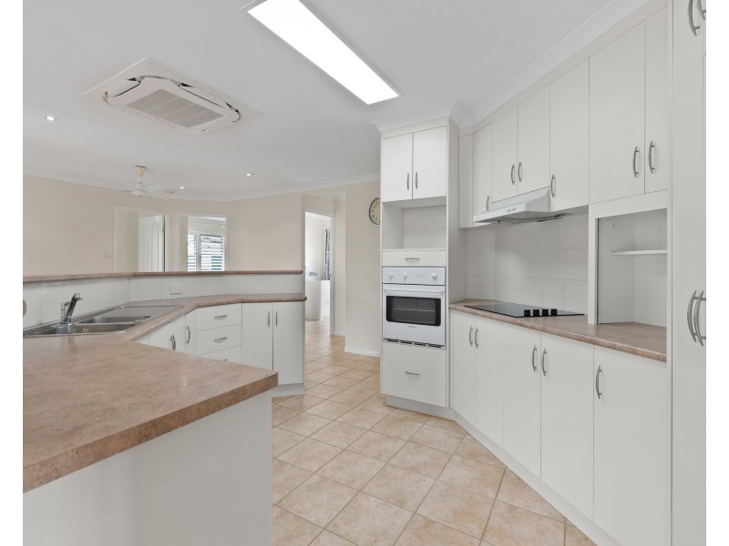 27 Kirkconell Street, Beaconsfield QLD 4740