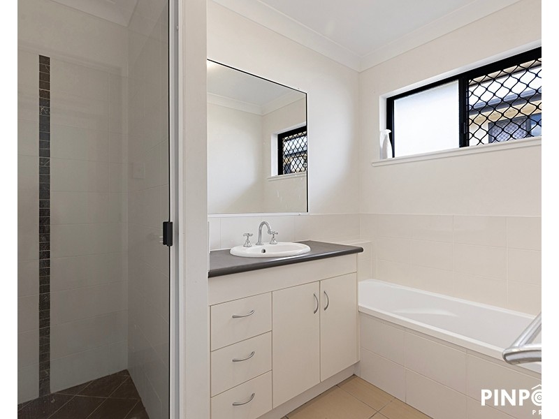 1 Hangan Street, Bucasia QLD 4750