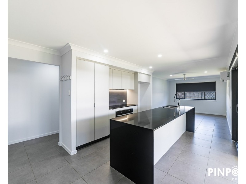 7 Devereux Street, Rural View QLD 4740