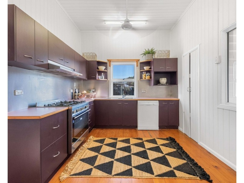 24 Hucker Street, Mackay QLD 4740