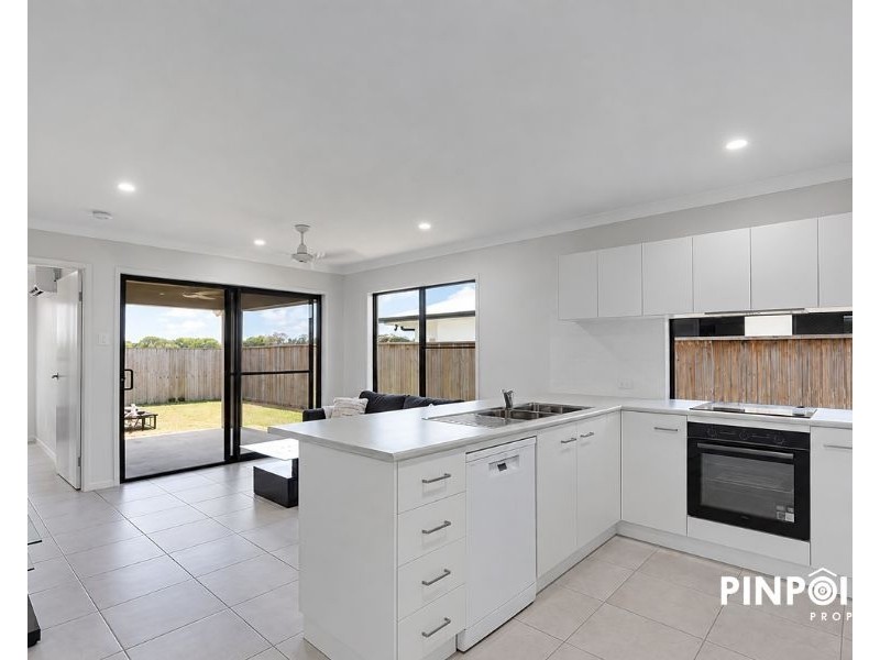 27 Drayton Street, Beaconsfield QLD 4740