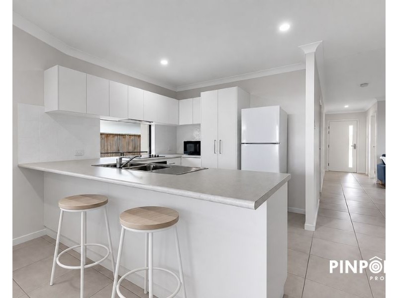 27 Drayton Street, Beaconsfield QLD 4740