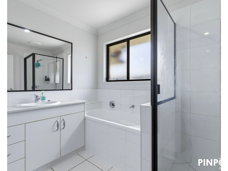 2/30 Coogee Terrace, Blacks Beach QLD 4740