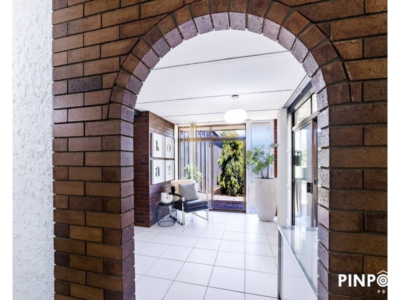 6 Bernborough Avenue, Ooralea QLD 4740