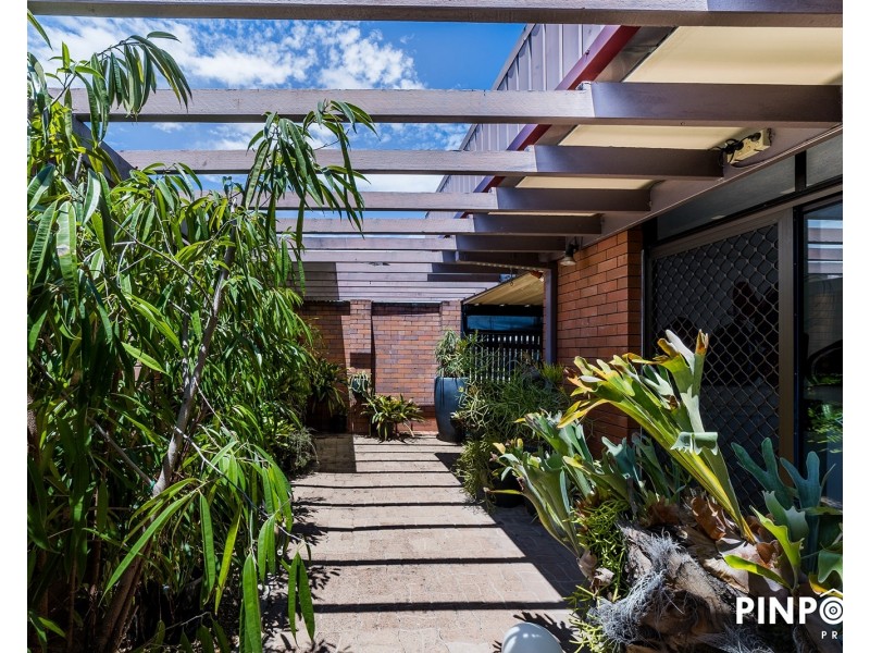 6 Bernborough Avenue, Ooralea QLD 4740