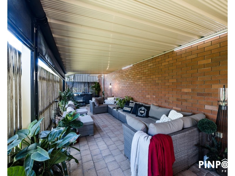 6 Bernborough Avenue, Ooralea QLD 4740