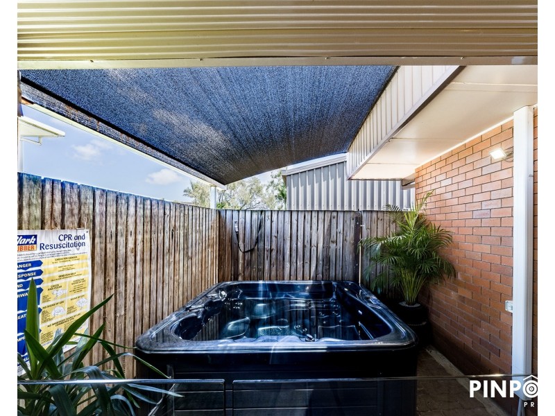 6 Bernborough Avenue, Ooralea QLD 4740