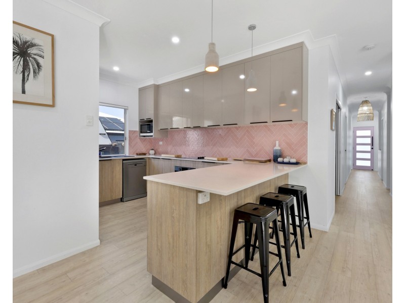56 John Oxley Avenue, Rural View QLD 4740