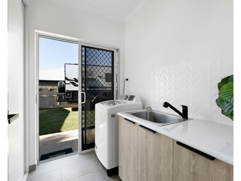 56 John Oxley Avenue, Rural View QLD 4740