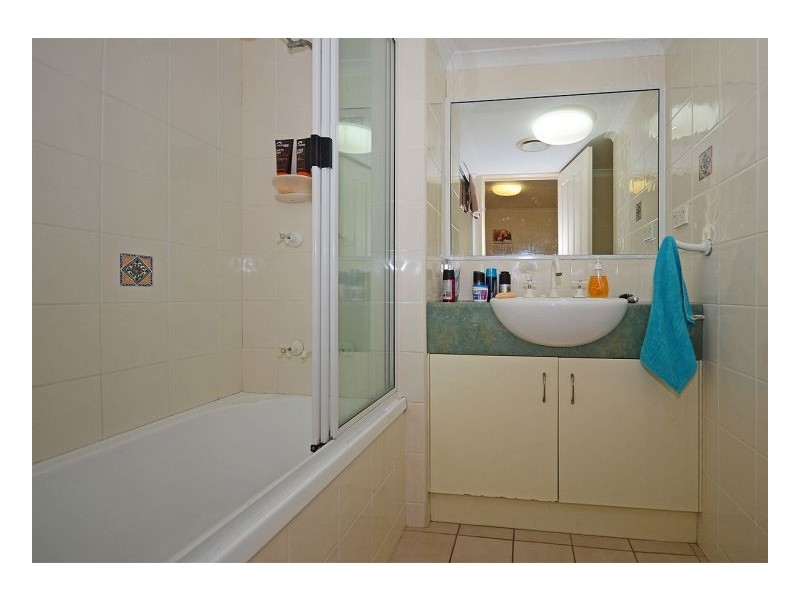 16/407 Esplanade, Torquay QLD 4655