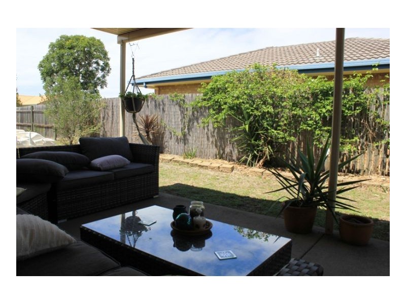 98 Nissen Street, Urraween QLD 4655