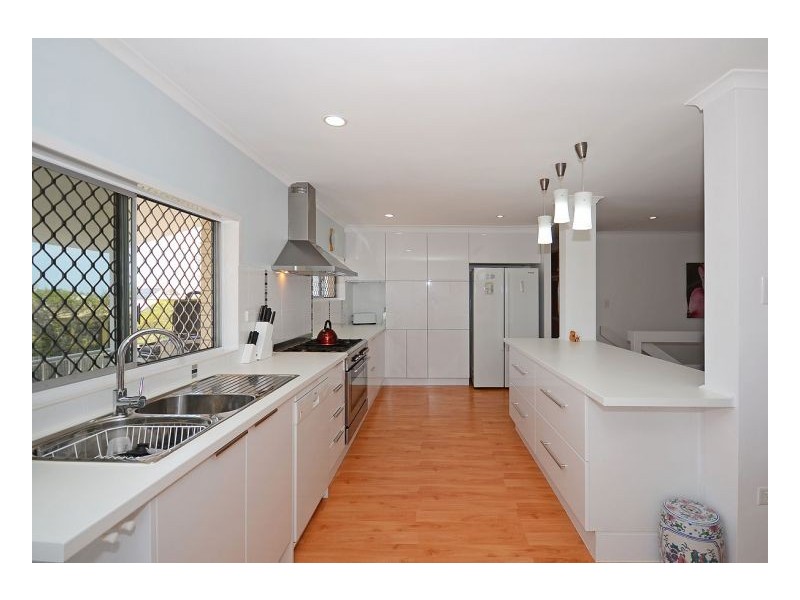 17 Aplin Street, Point Vernon QLD 4655