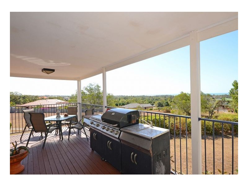 6 Deeds Crt, Dundowran Beach QLD 4655