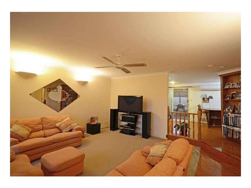 7 Bergin Court, Torquay QLD 4655