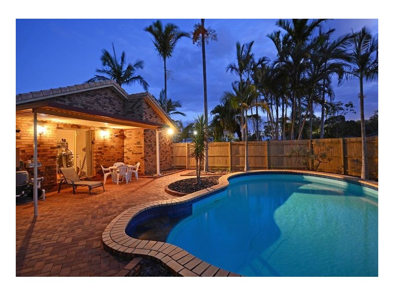 7 Bergin Court, Torquay QLD 4655