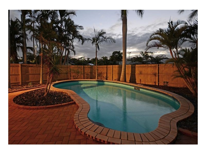 7 Bergin Court, Torquay QLD 4655