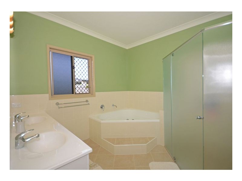 21 Rosedale Drive, Wondunna QLD 4655