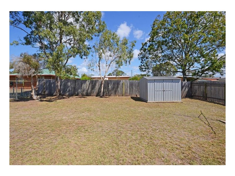 11 White Street, Point Vernon QLD 4655