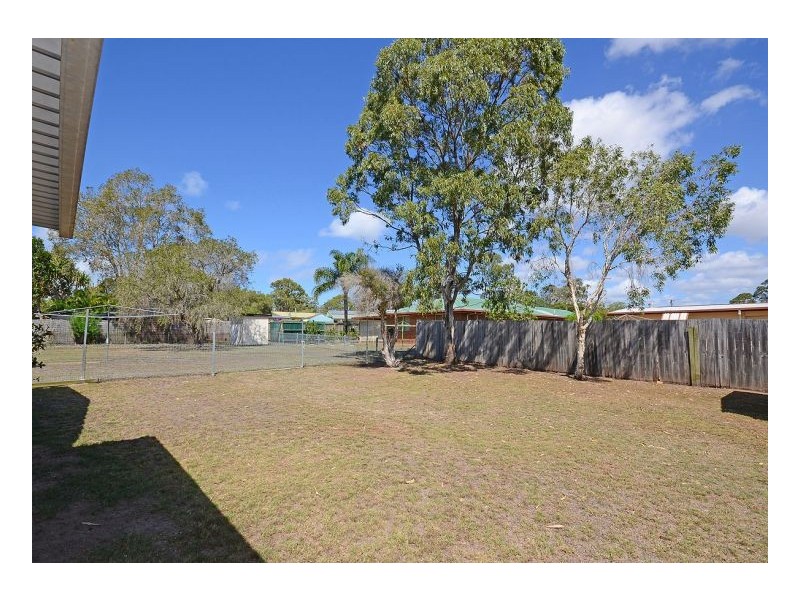 11 White Street, Point Vernon QLD 4655