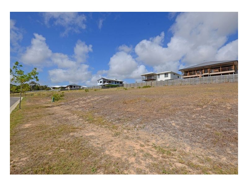 9 Steel Street, Nikenbah QLD 4655