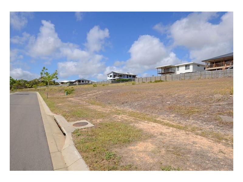 9 Steel Street, Nikenbah QLD 4655