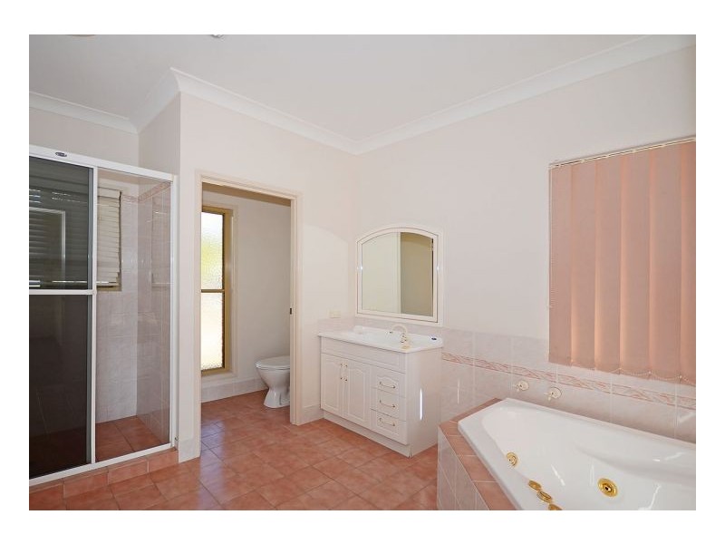 71 Barallen Close, Booral QLD 4655