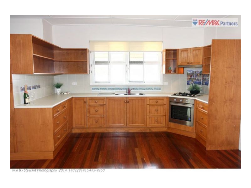 19 Ocean Street, Torquay QLD 4655