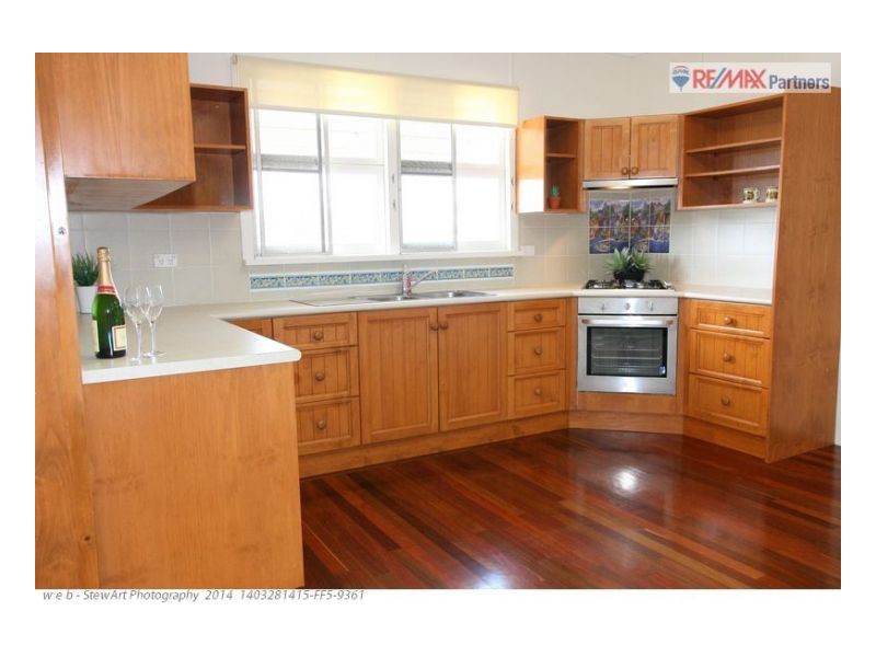 19 Ocean Street, Torquay QLD 4655