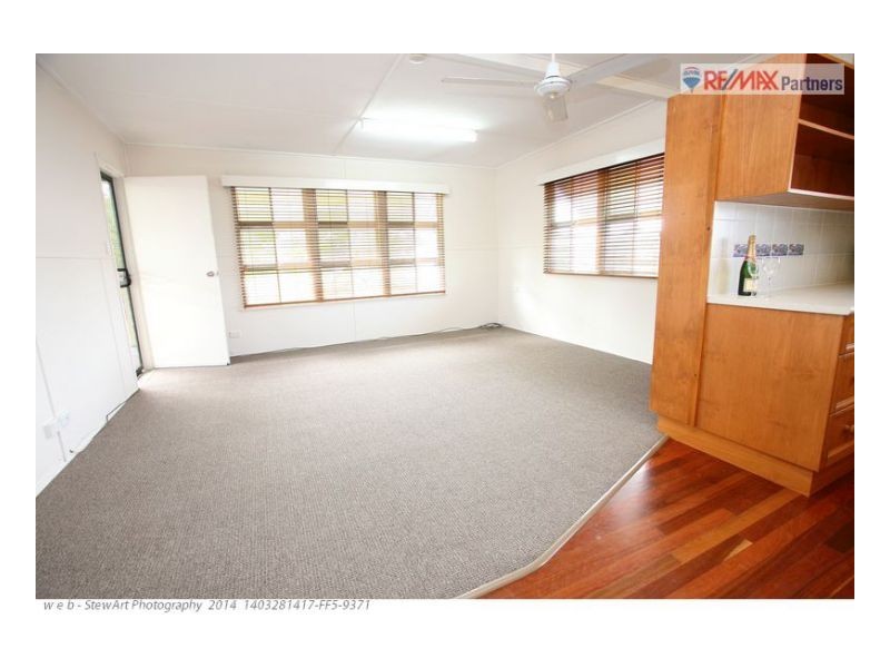 19 Ocean Street, Torquay QLD 4655