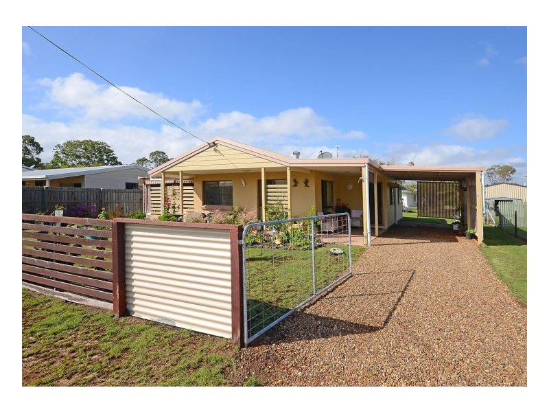 19 White Street, Point Vernon QLD 4655