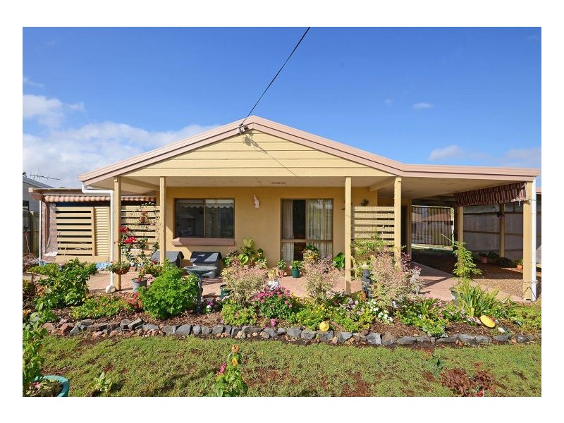 19 White Street, Point Vernon QLD 4655