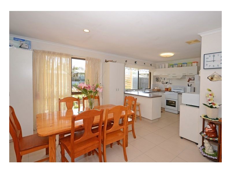 19 White Street, Point Vernon QLD 4655