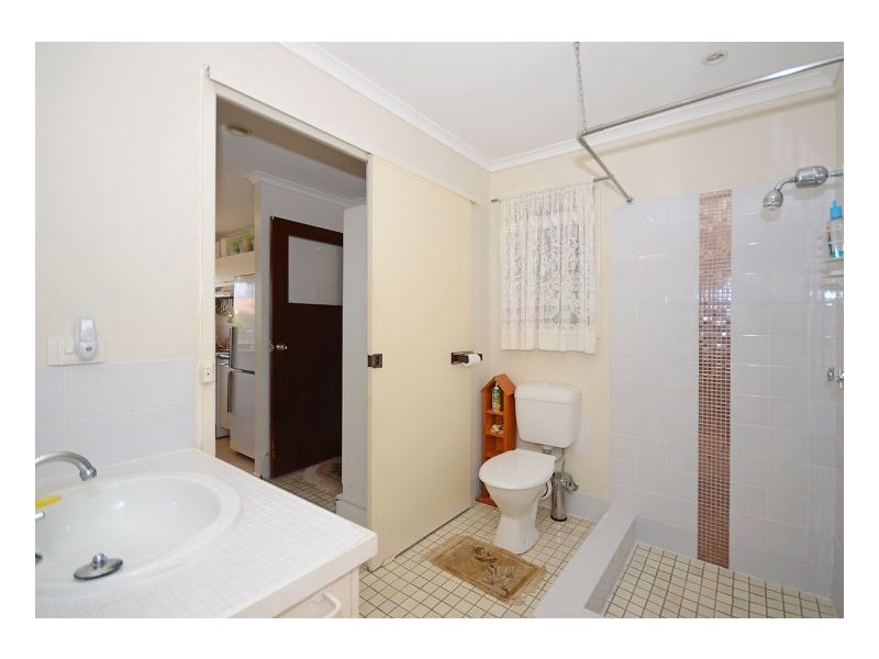 19 White Street, Point Vernon QLD 4655