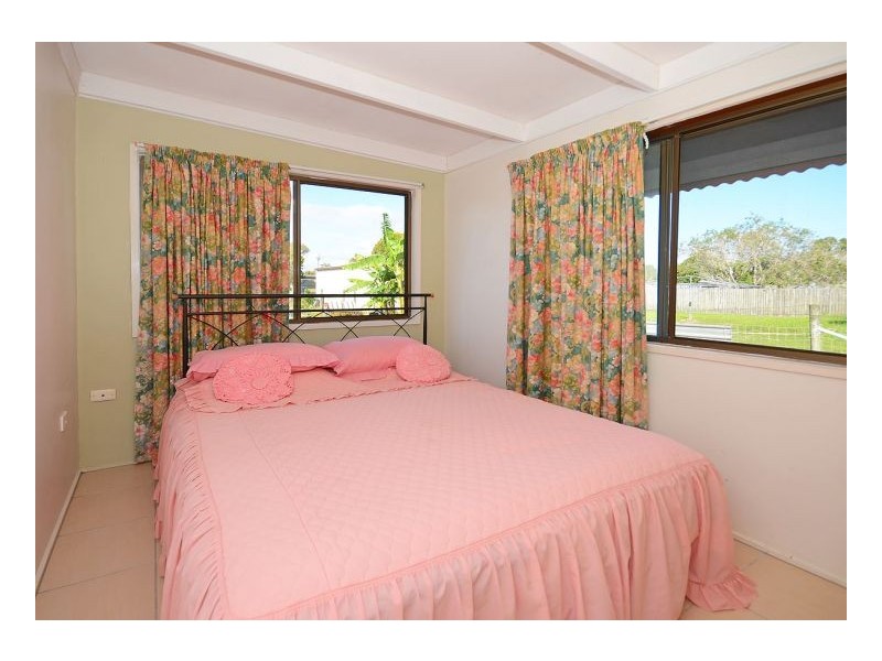 19 White Street, Point Vernon QLD 4655