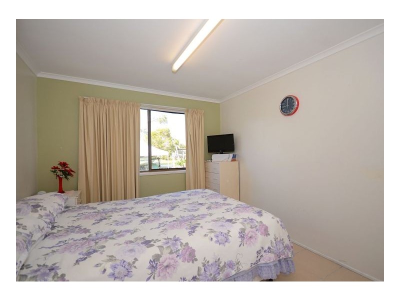 19 White Street, Point Vernon QLD 4655