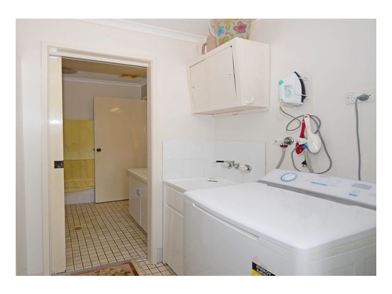 19 White Street, Point Vernon QLD 4655