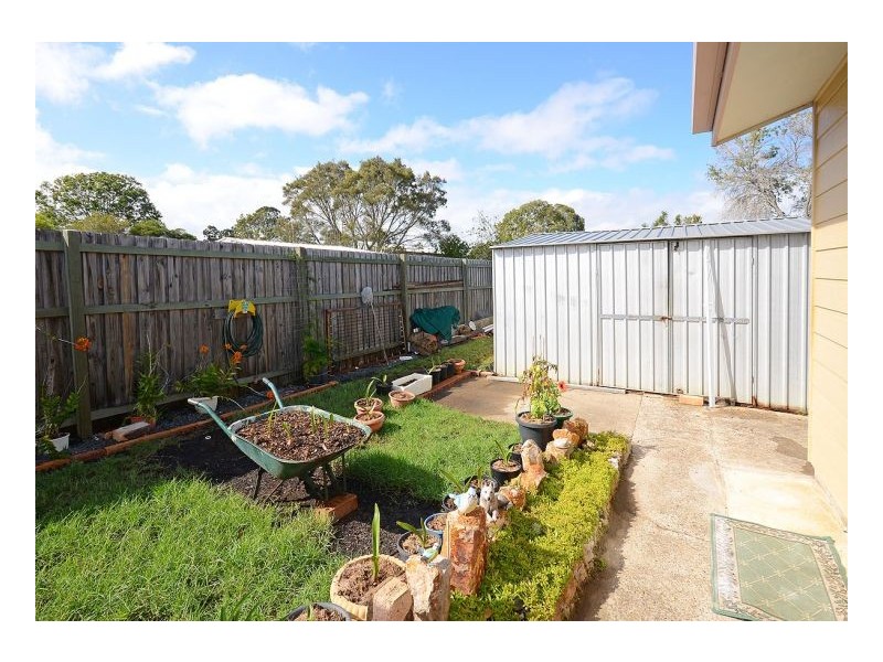 19 White Street, Point Vernon QLD 4655