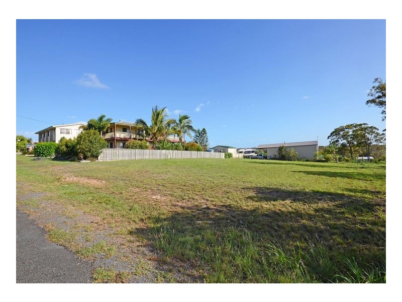 105 Pacific Drive, Booral QLD 4655