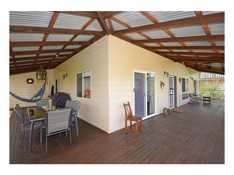 17 Windsor Way, Urraween QLD 4655