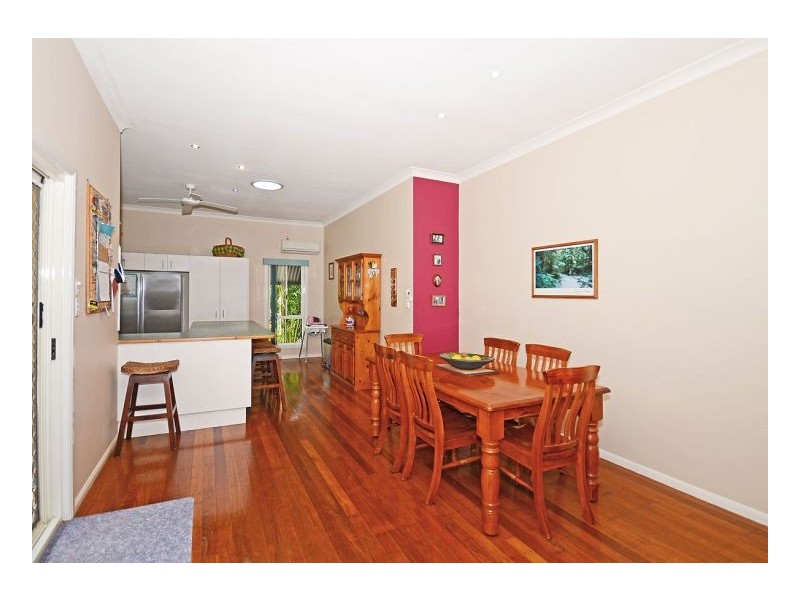 17 Windsor Way, Urraween QLD 4655