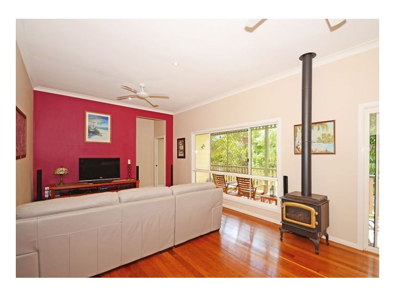 17 Windsor Way, Urraween QLD 4655
