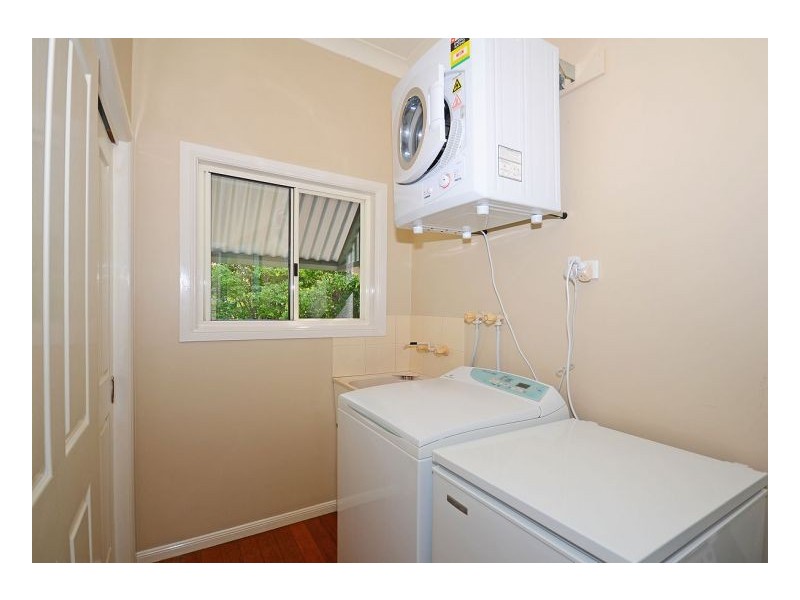 17 Windsor Way, Urraween QLD 4655