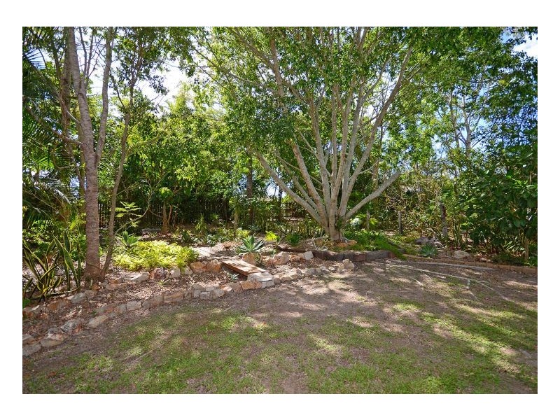 17 Windsor Way, Urraween QLD 4655