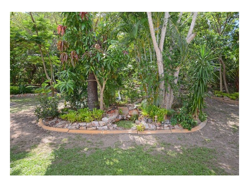 17 Windsor Way, Urraween QLD 4655