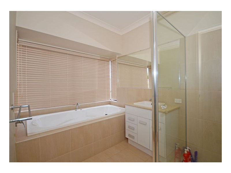 13 Pembridge Cct, Urraween QLD 4655